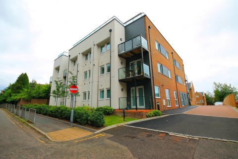 View Full Details for Kingfisher Drive, Camberley, Surrey