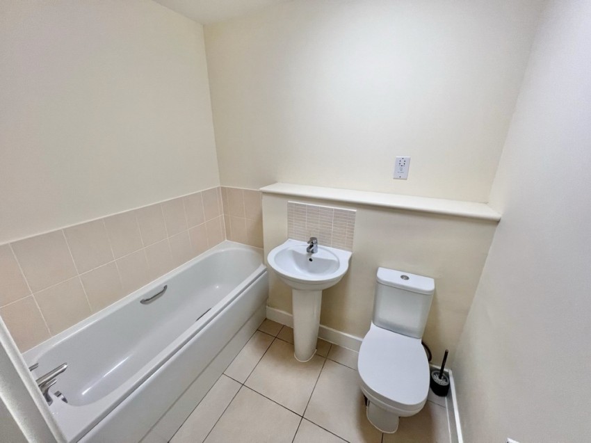 Images for Hornchurch Square, Farnborough