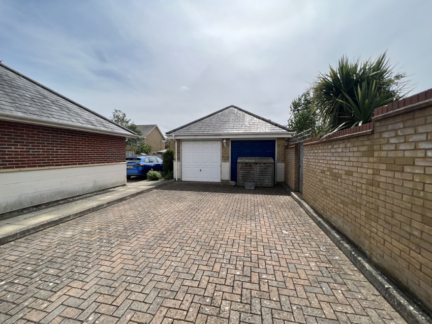 Images for Dettingen Crescent, Deepcut