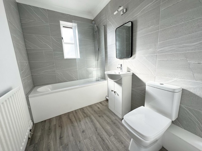 Images for Badshot Lea, Farnham