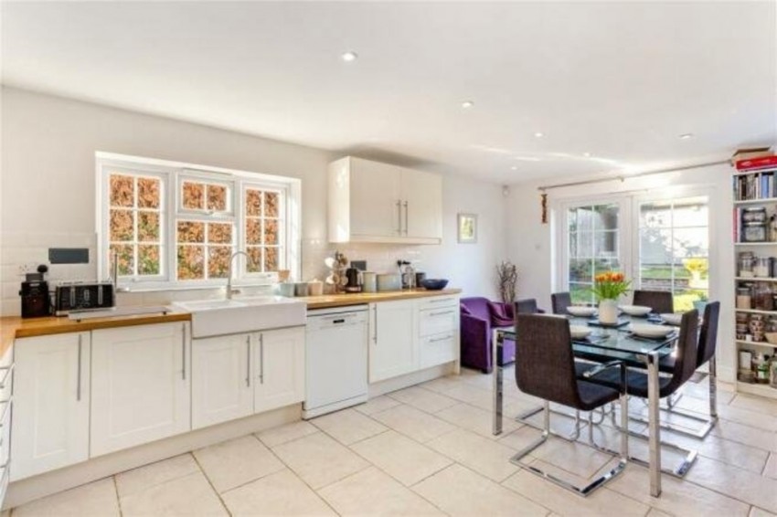 Images for Jubilee Lane, Wrecclesham, Farnham