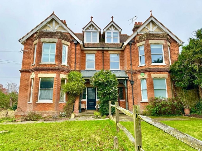 Images for Hillcrest, Farnham