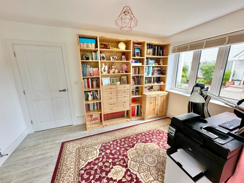 Images for Lakeview Lane