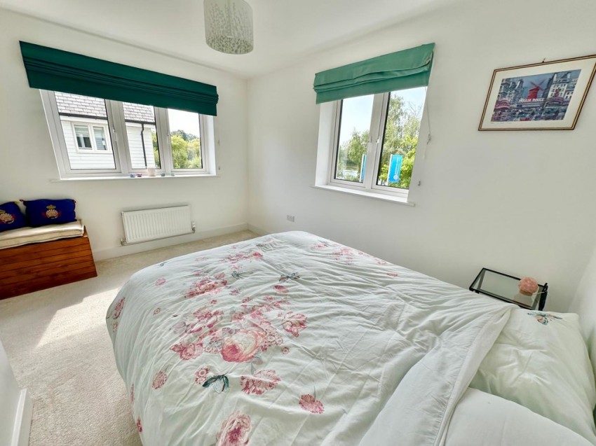 Images for Lakeview Lane