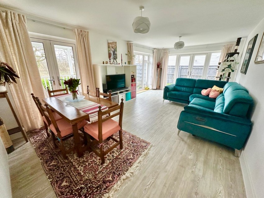 Images for Lakeview Lane