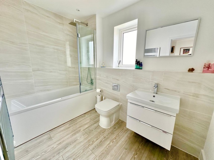 Images for Lakeview Lane