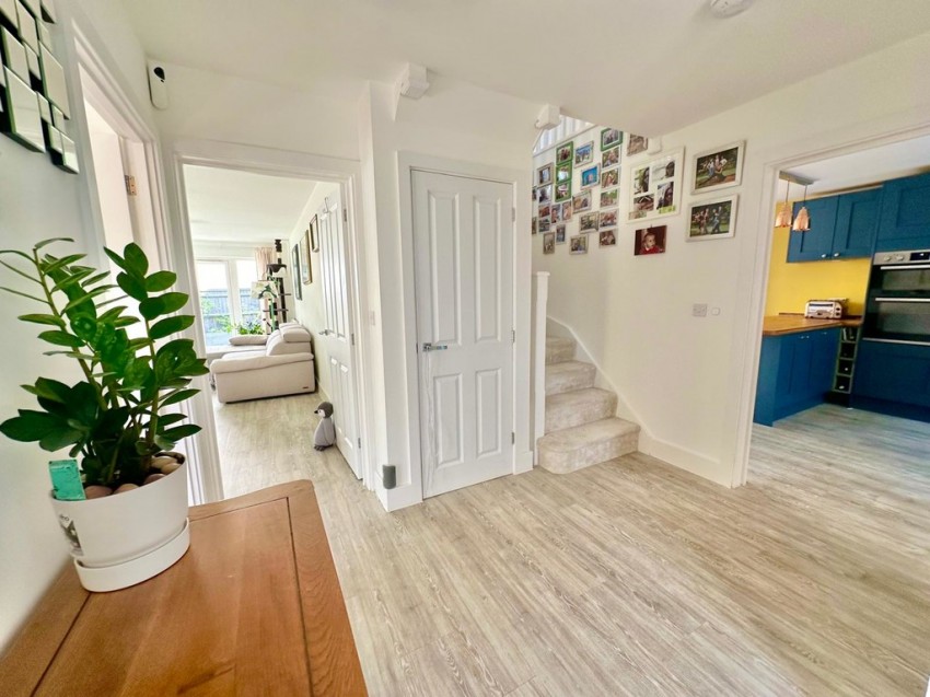 Images for Lakeview Lane