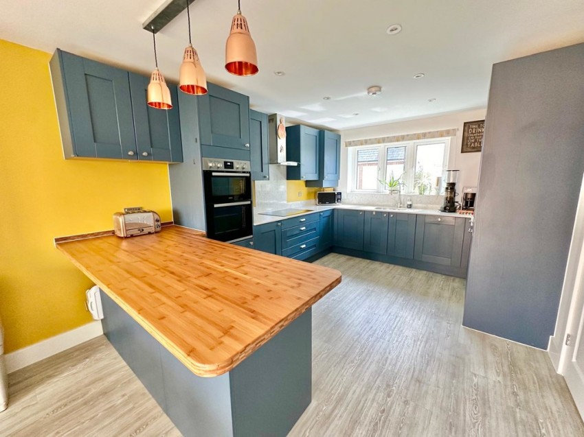 Images for Lakeview Lane