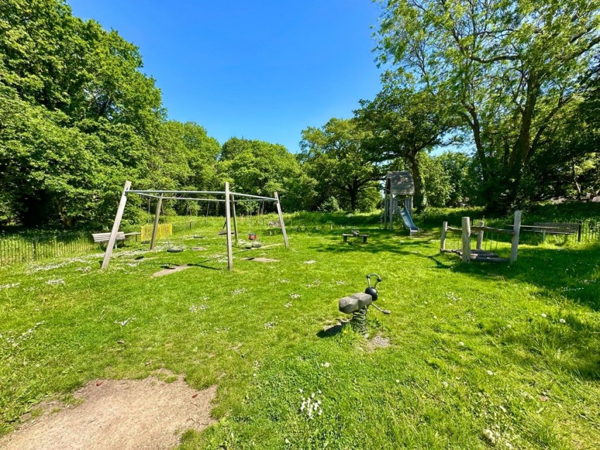 Images for Jubilee Drive, Church Crookham, Fleet