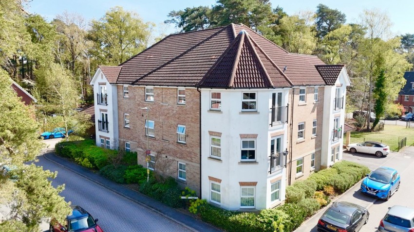 Images for Haskins Gardens, Farnborough