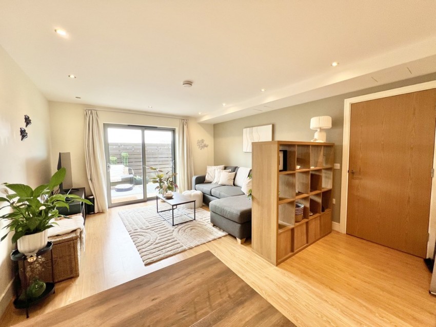 Images for Queensmead, Farnborough