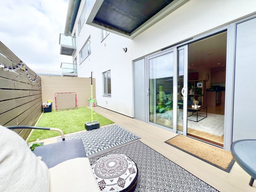 Images for Queensmead, Farnborough
