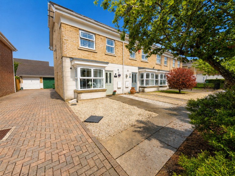 Strawberry Court, Camberley