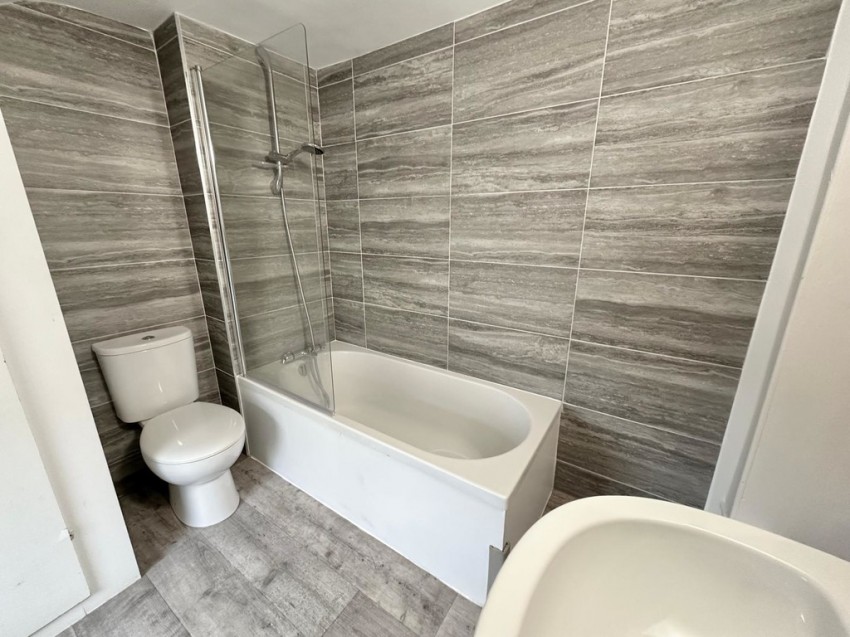 Images for Badshot Lea Road, Farnham