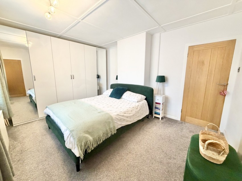 Images for Pinehurst Avenue, Farnborough