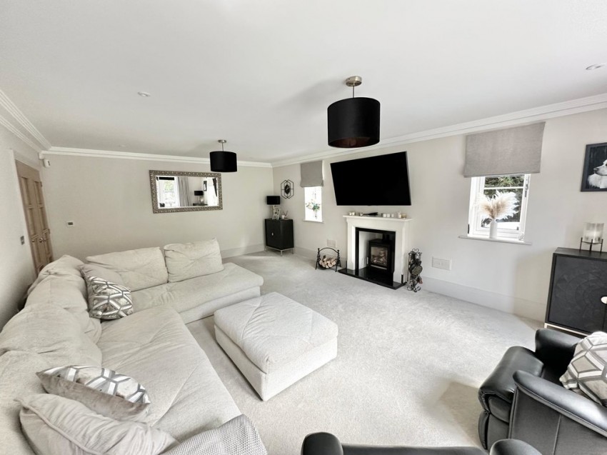 Images for Pankhurst Farm, West End