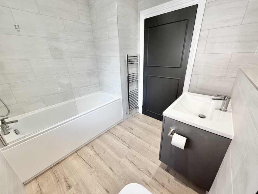 Images for Leopold Avenue, Farnborough